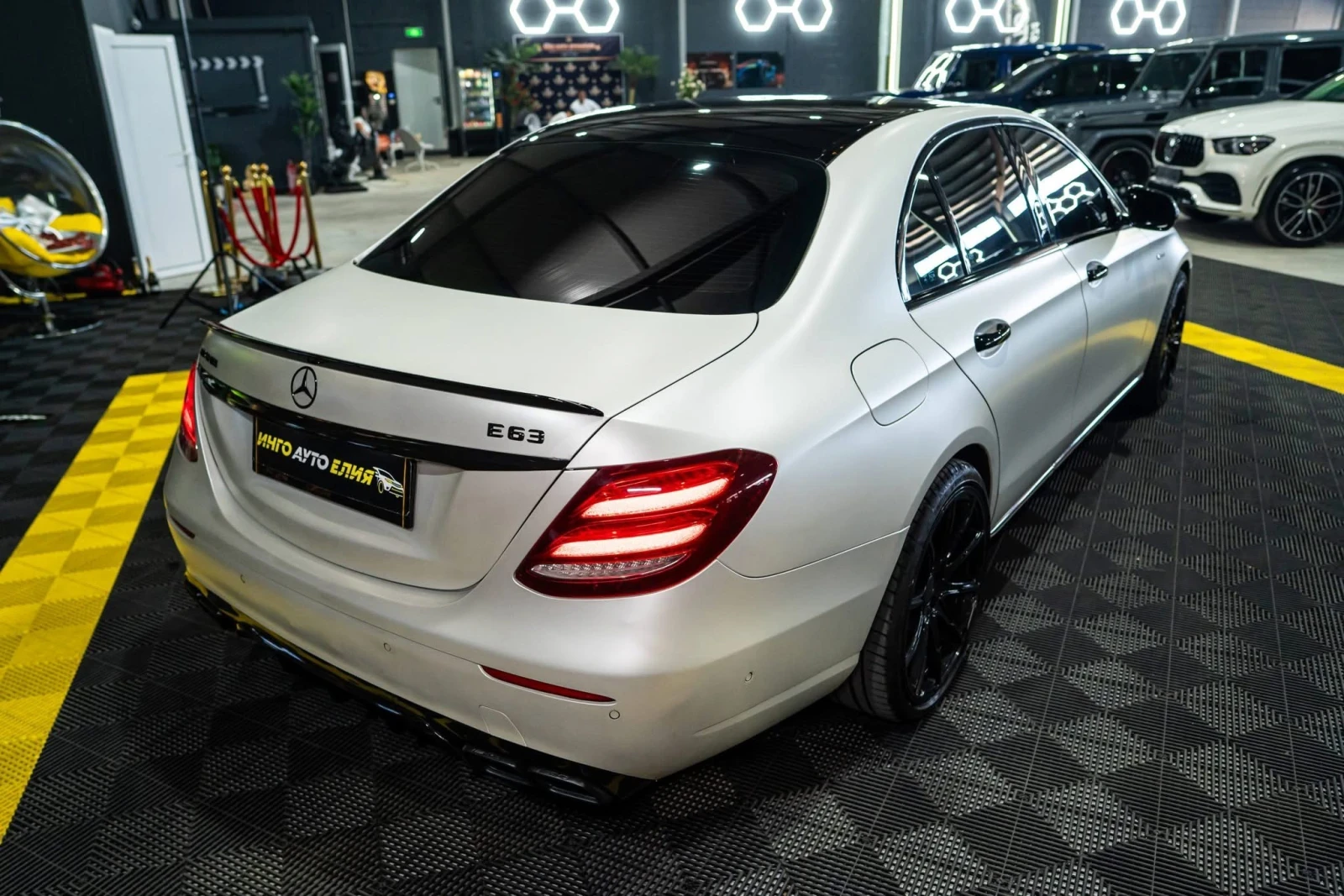 Mercedes-Benz E 220 D FULL AMG LINE LED NAVI BURM ������ 100% | Mobile.bg � ����������� 10