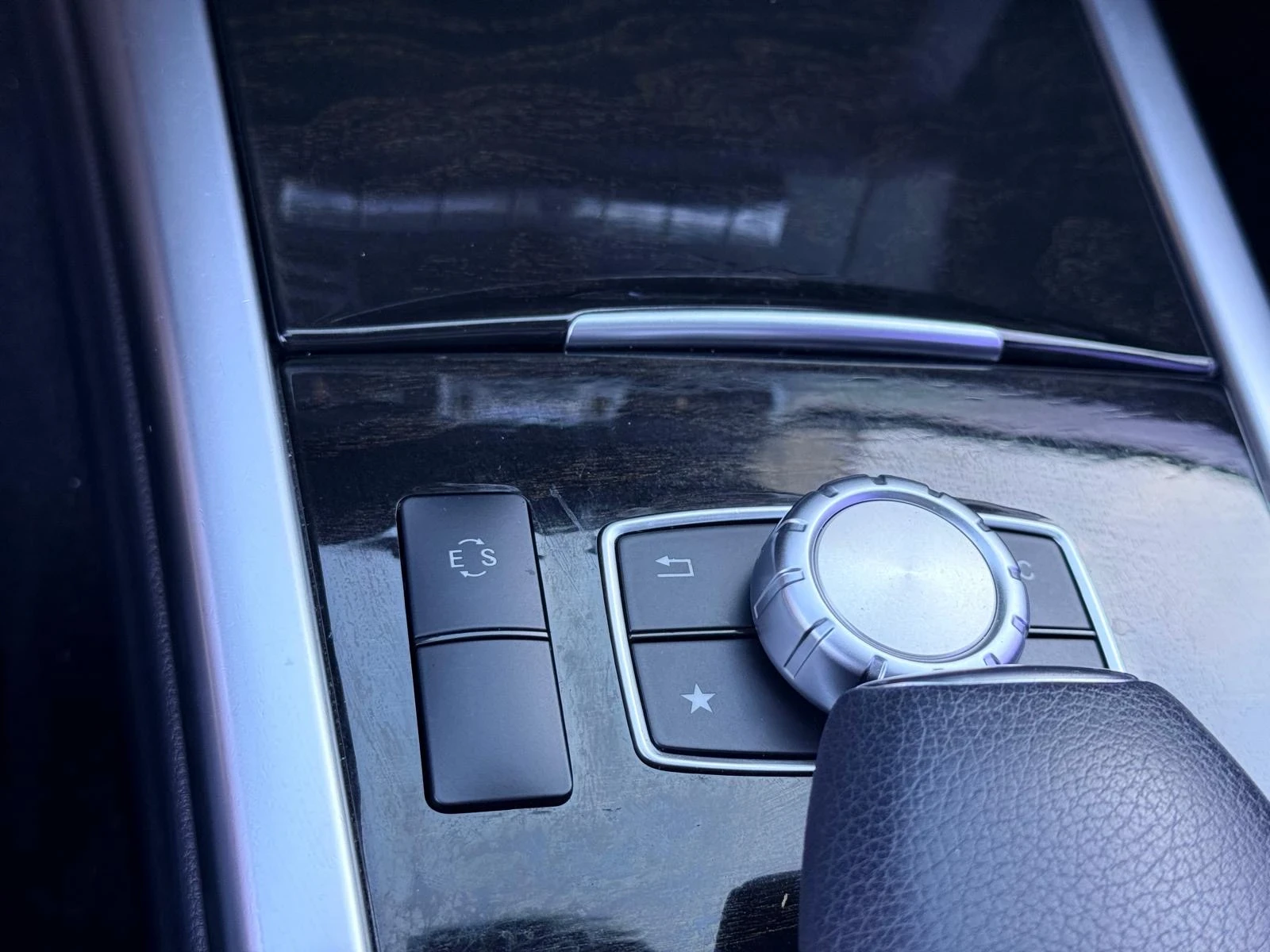 Mercedes-Benz E 300 Panorama 4MATIC, снимка 13 - Автомобили и джипове - 56289007