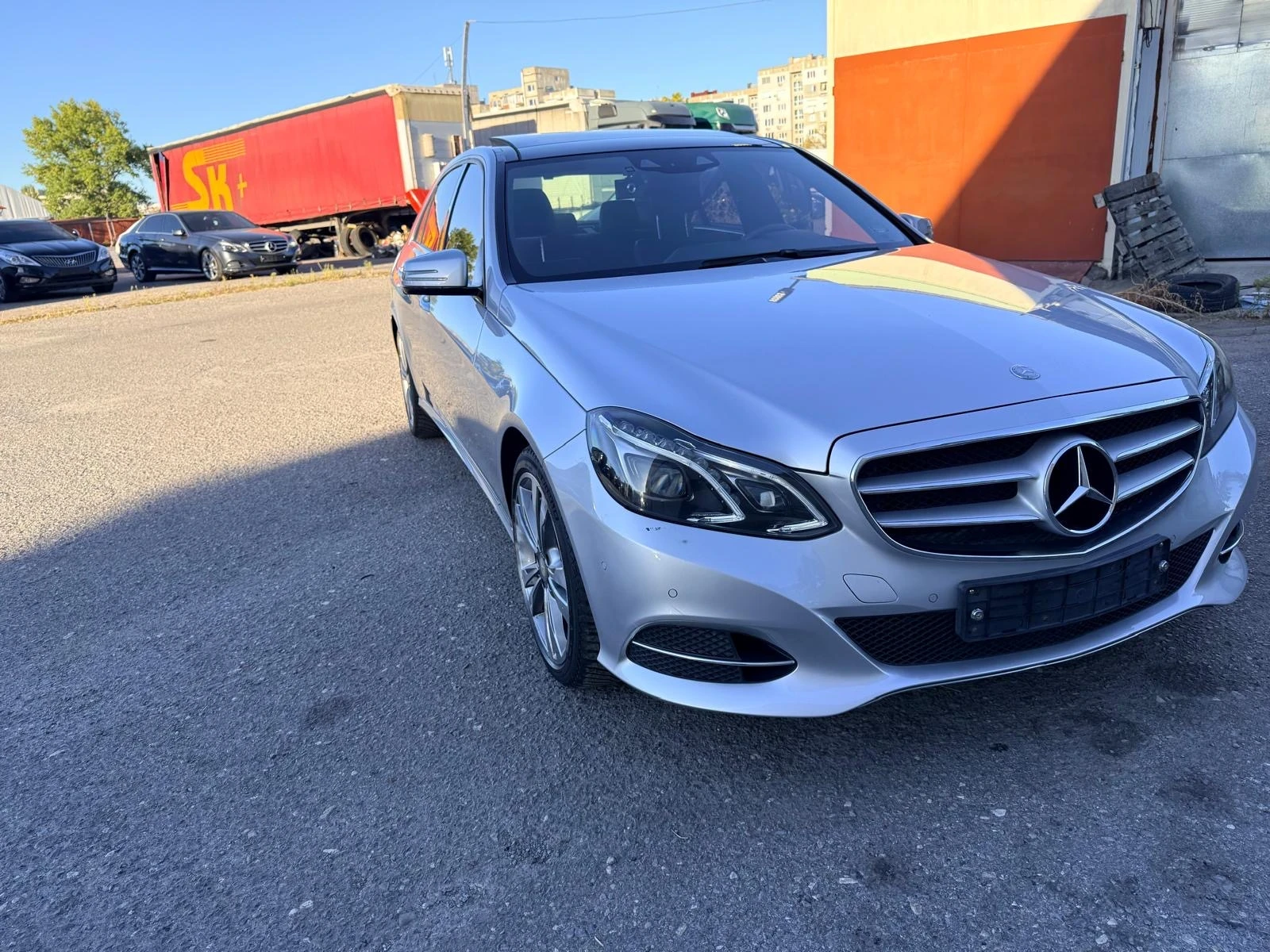 Mercedes-Benz E 300 Panorama 4MATIC, снимка 4 - Автомобили и джипове - 56289007