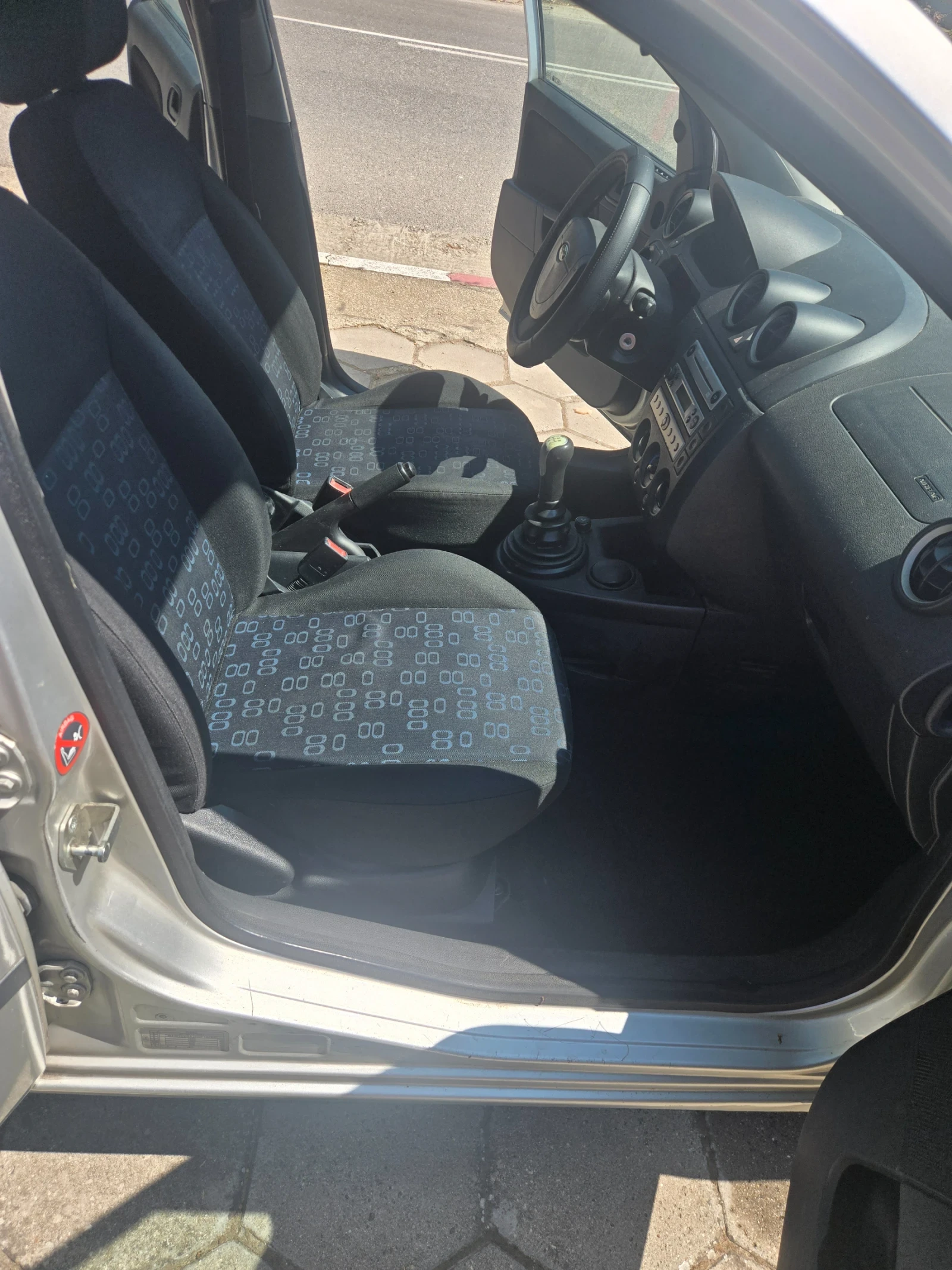 Ford Fiesta 1.4 d, снимка 10 - Автомобили и джипове - 55969468
