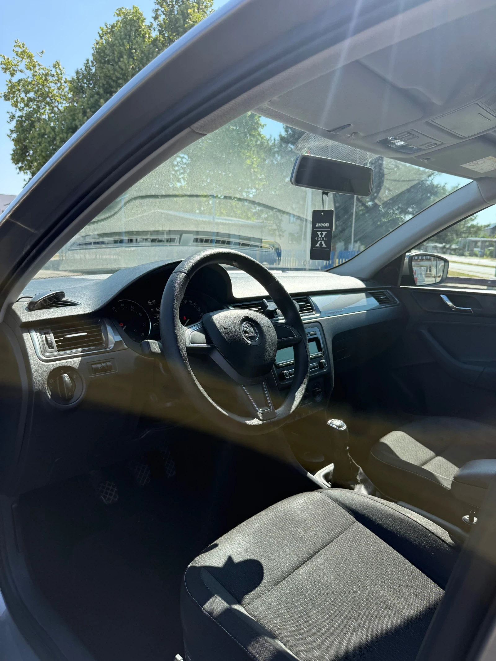 Skoda Rapid, снимка 5 - Автомобили и джипове - 55782457