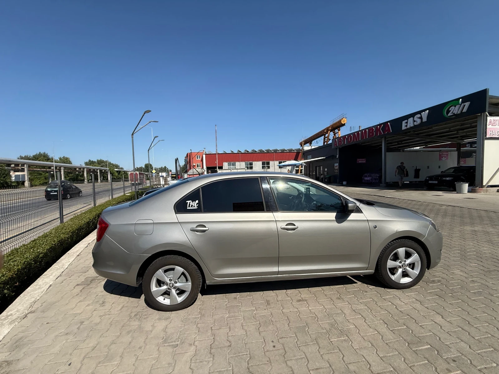 Skoda Rapid, снимка 3 - Автомобили и джипове - 55782457