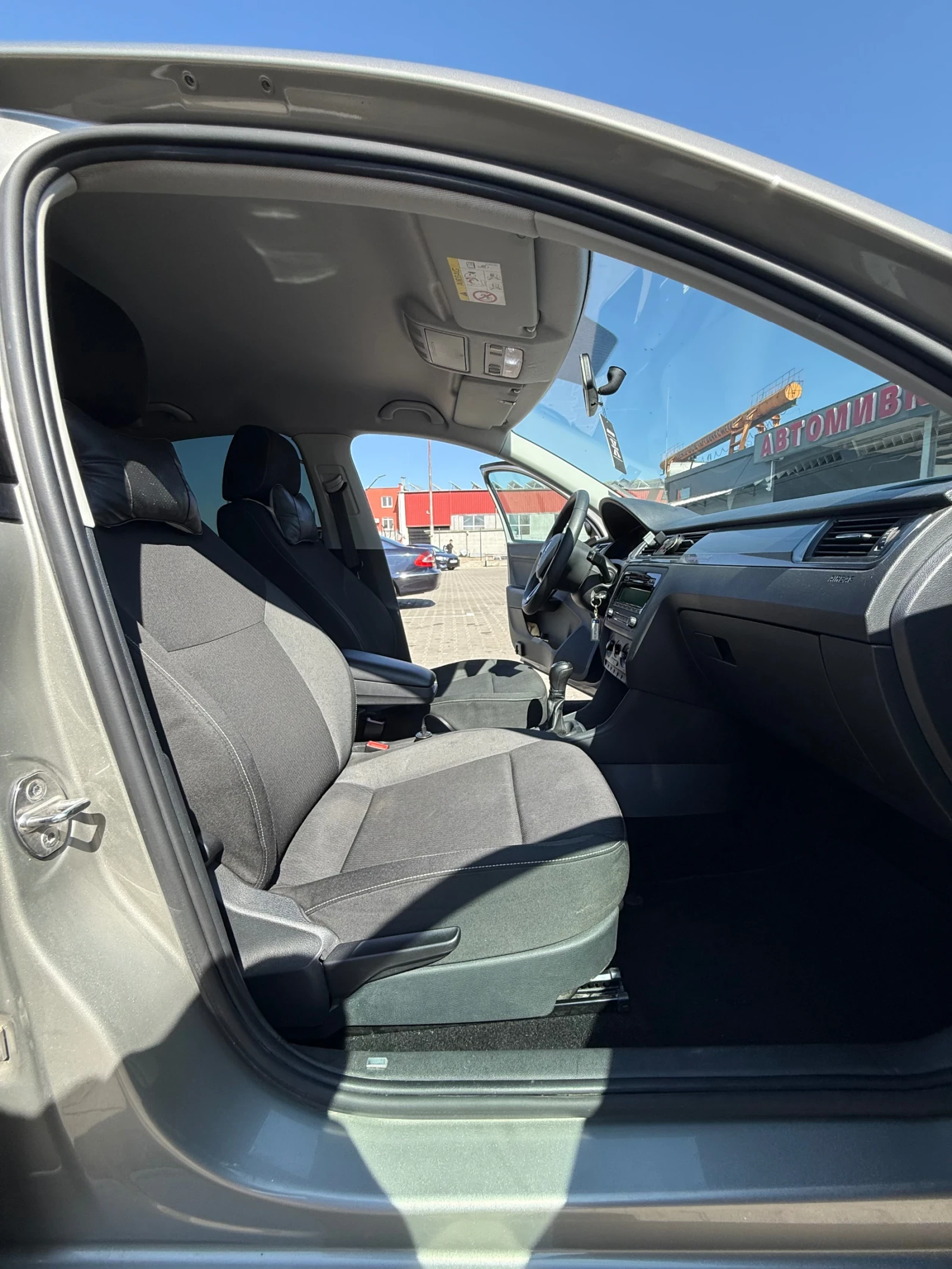 Skoda Rapid, снимка 11 - Автомобили и джипове - 55782457