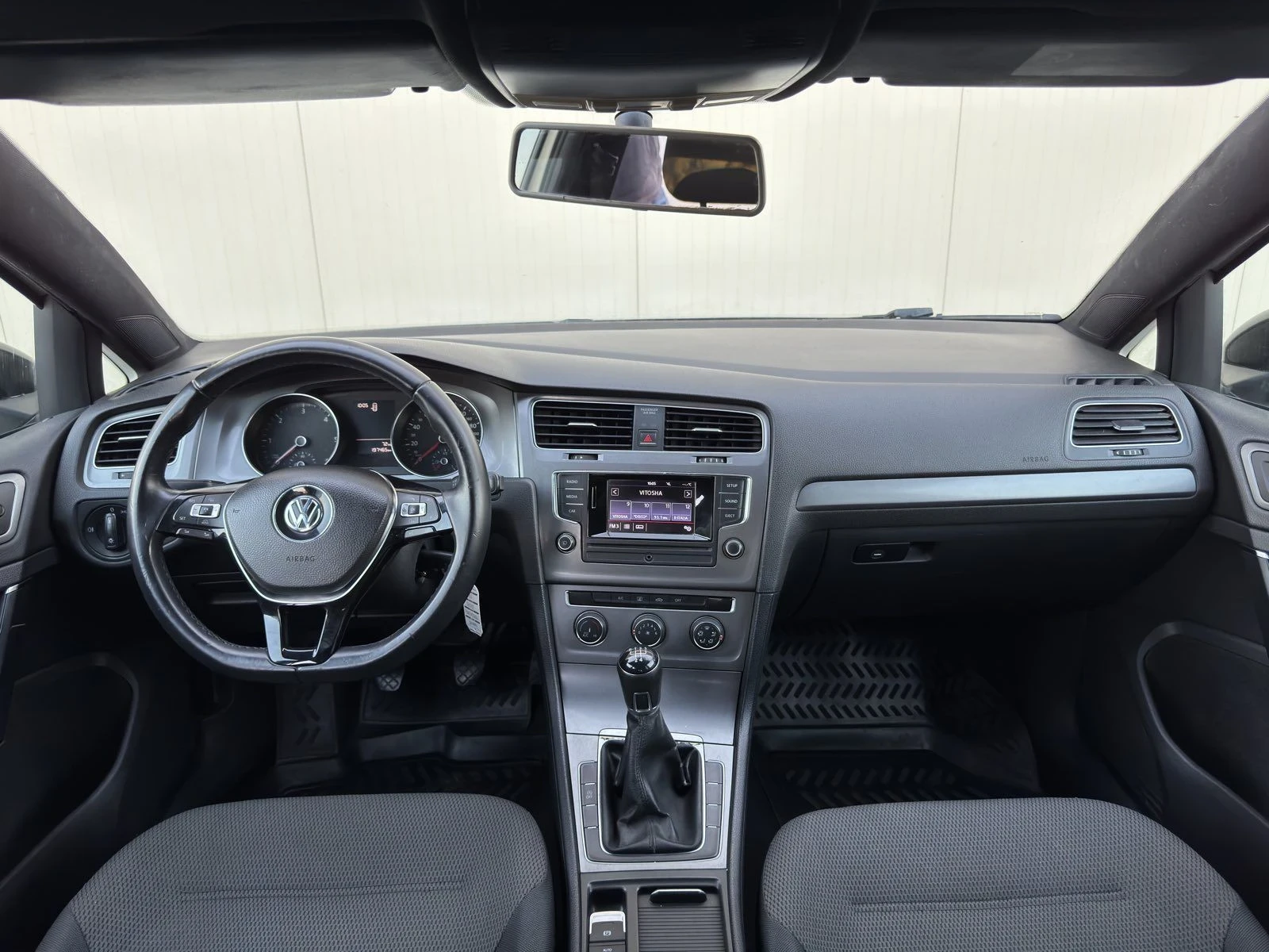 VW Golf 7 1.6TDI, снимка 8 - Автомобили и джипове - 55805609