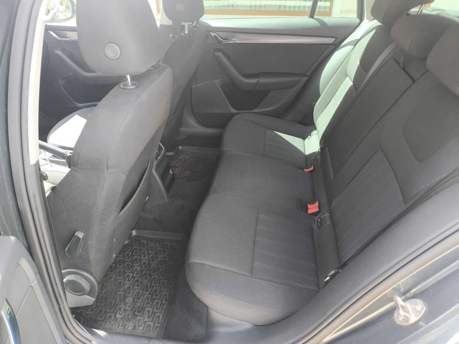 Skoda Octavia, снимка 11 - Автомобили и джипове - 56354145