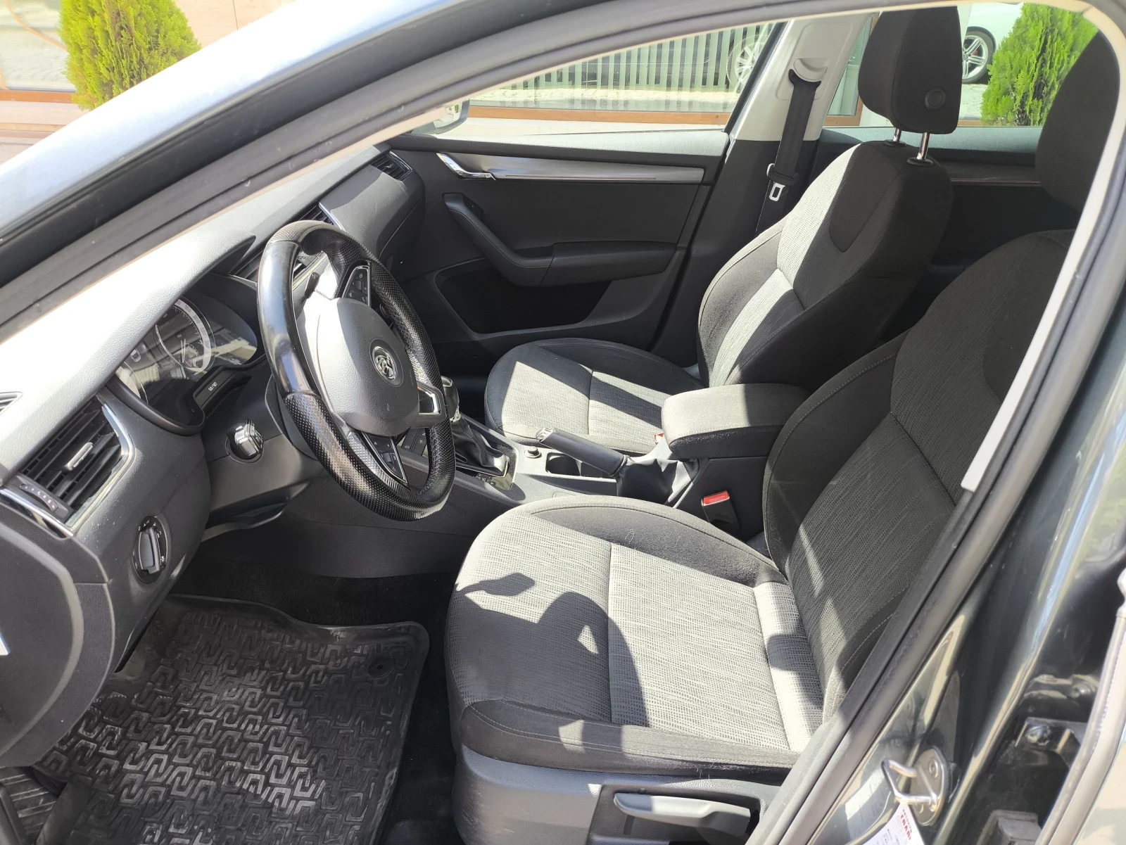 Skoda Octavia, снимка 9 - Автомобили и джипове - 56354145