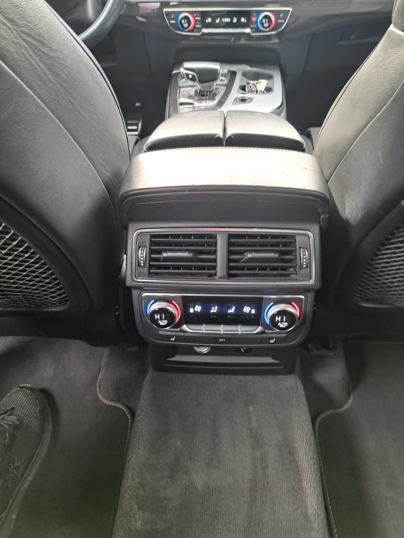 Audi SQ7 4.0 TDI, снимка 13 - Автомобили и джипове - 52597624