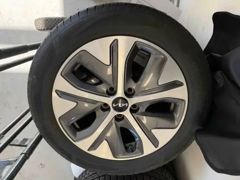 Kia Niro Очакван внос!, снимка 9 - Автомобили и джипове - 54508171
