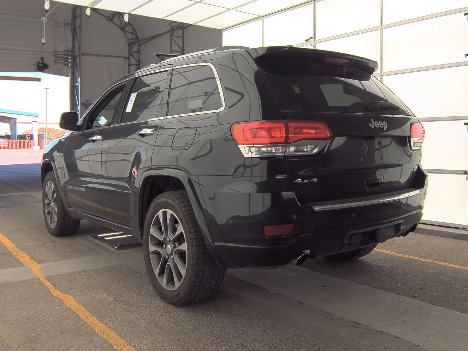 Jeep Grand cherokee LIMITED 5.7 V8 HEMI* Обдух* Пано* 8ZF* Дистроник*  - изображение 6