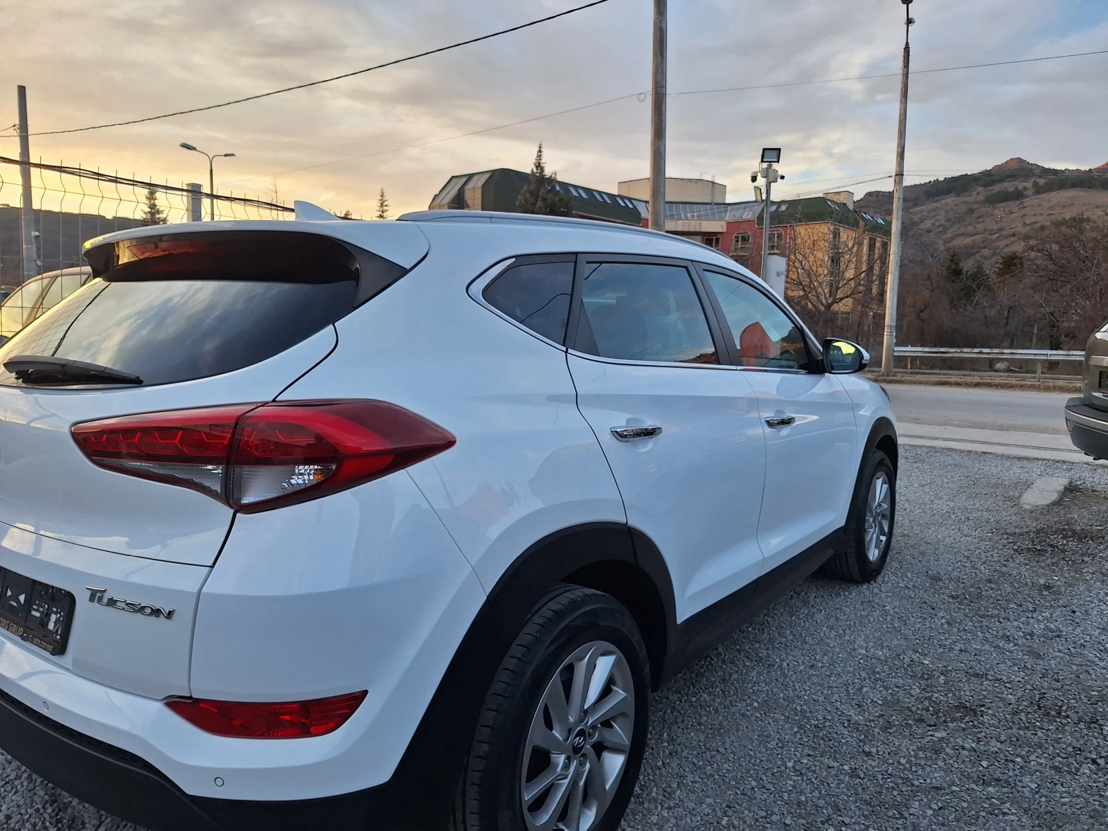 Hyundai Tucson 1.7  CRDI  KATO NOVA - изображение 4