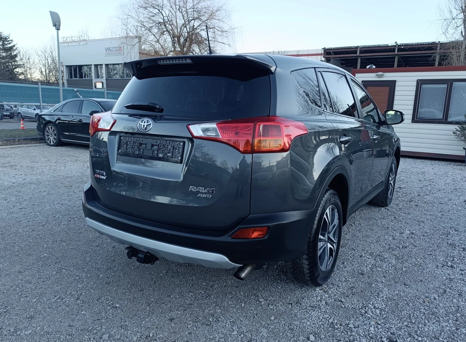 Toyota Rav4 2.0i Автоматик ! Кожен салон ! Навигация ! - изображение 5