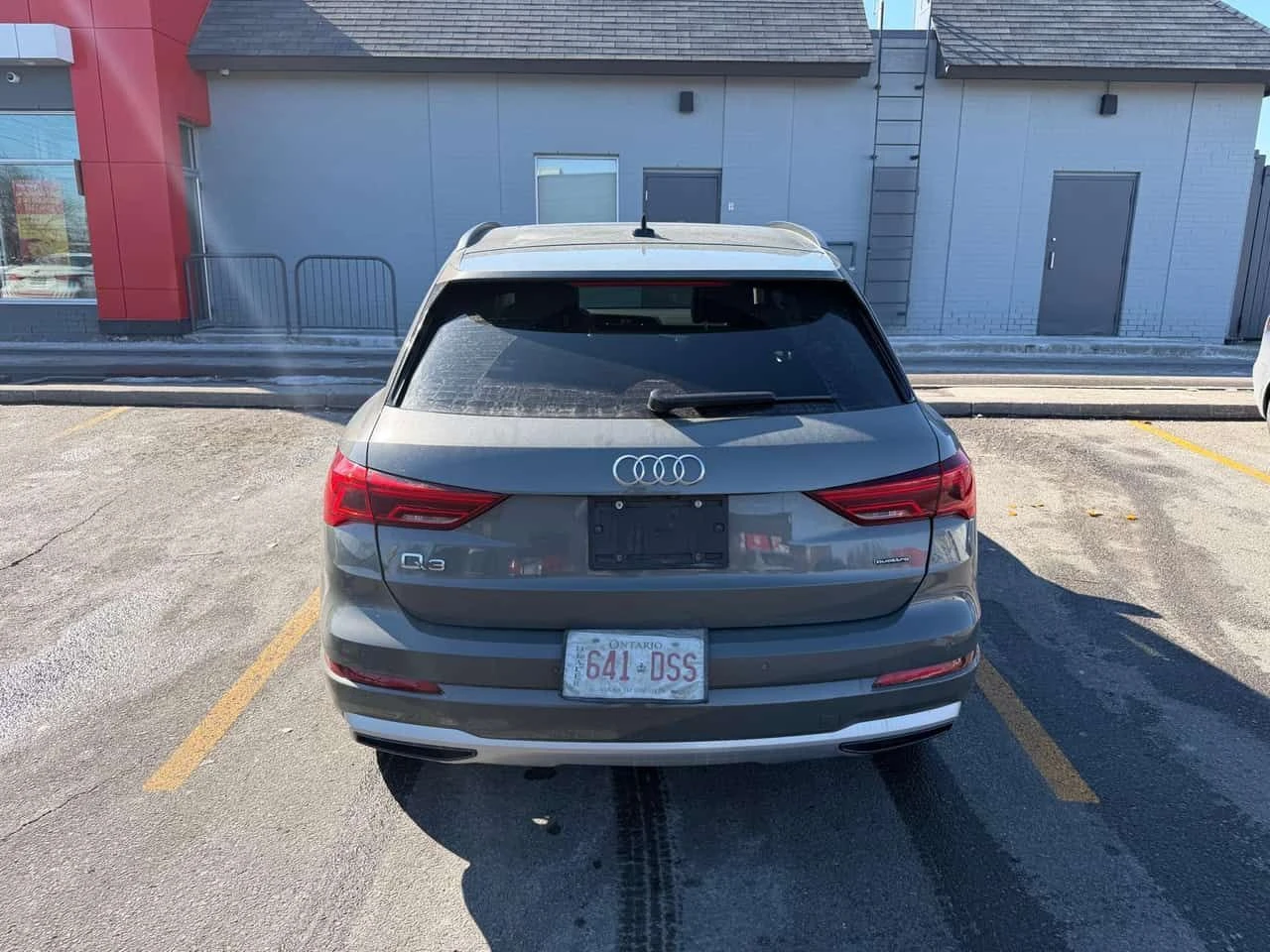 Audi Q3 Komfort 45 TFSI/ПАНОРАМА/ПОДГРЕВИ - изображение 7