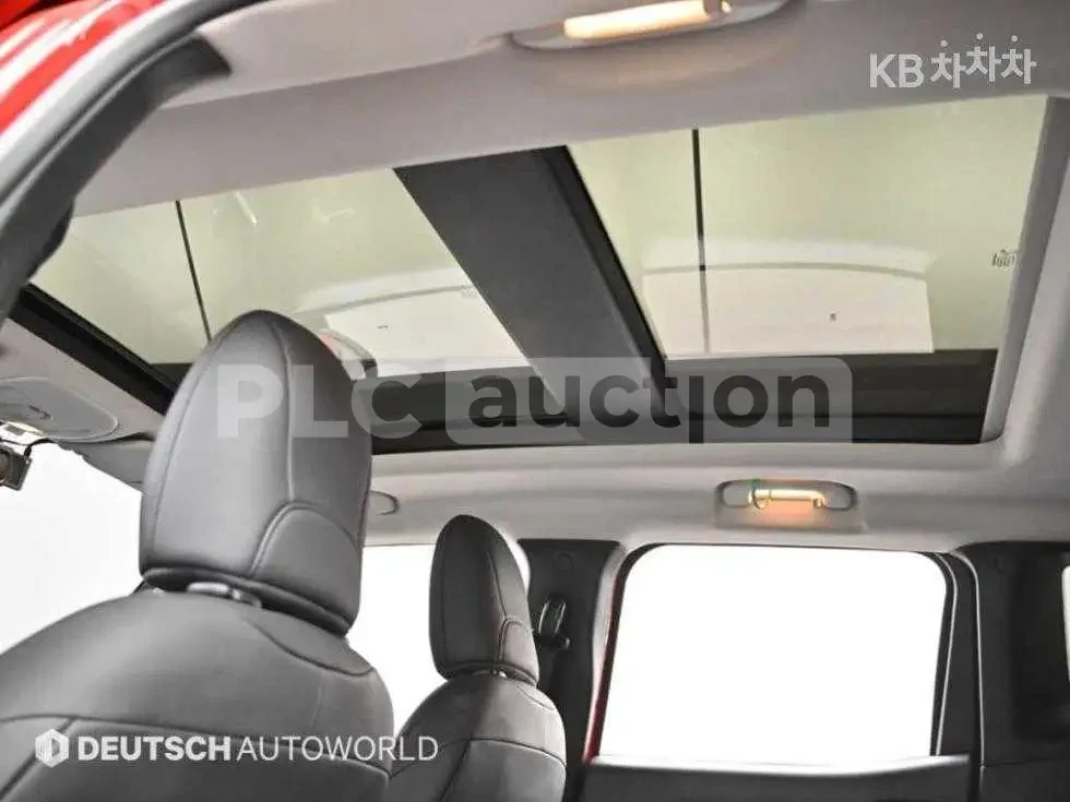 Jeep Renegade, снимка 17 - Автомобили и джипове - 54106315