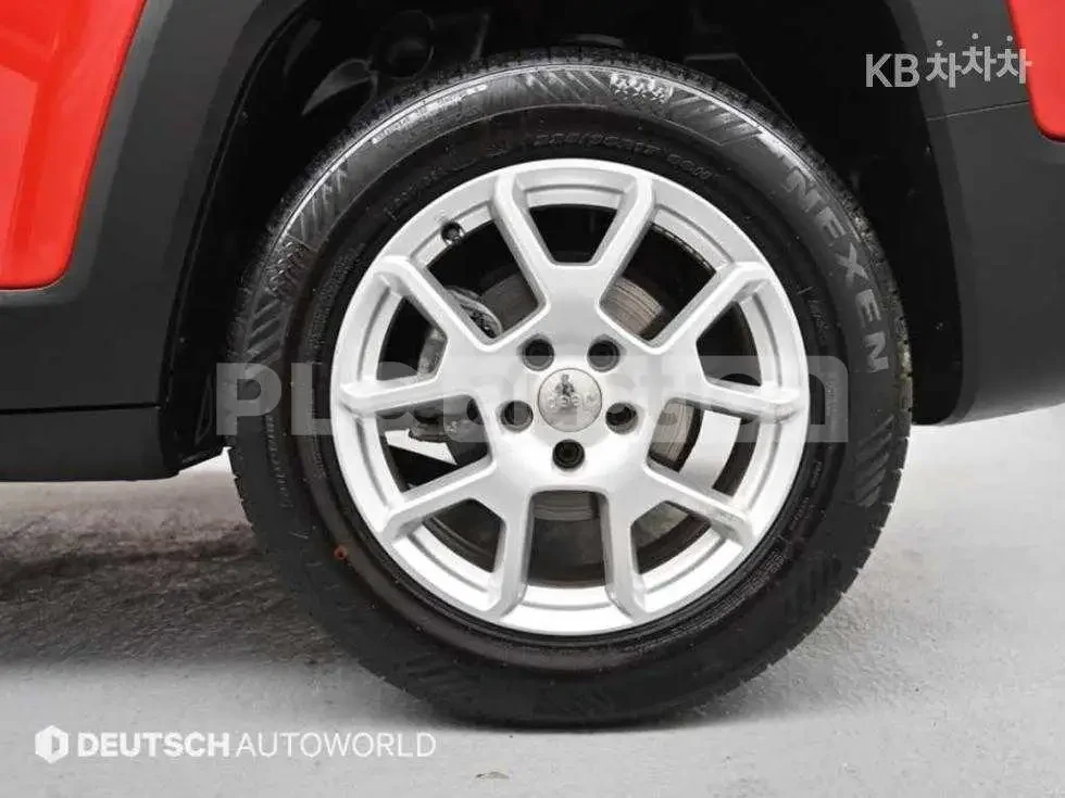 Jeep Renegade, снимка 3 - Автомобили и джипове - 54106315