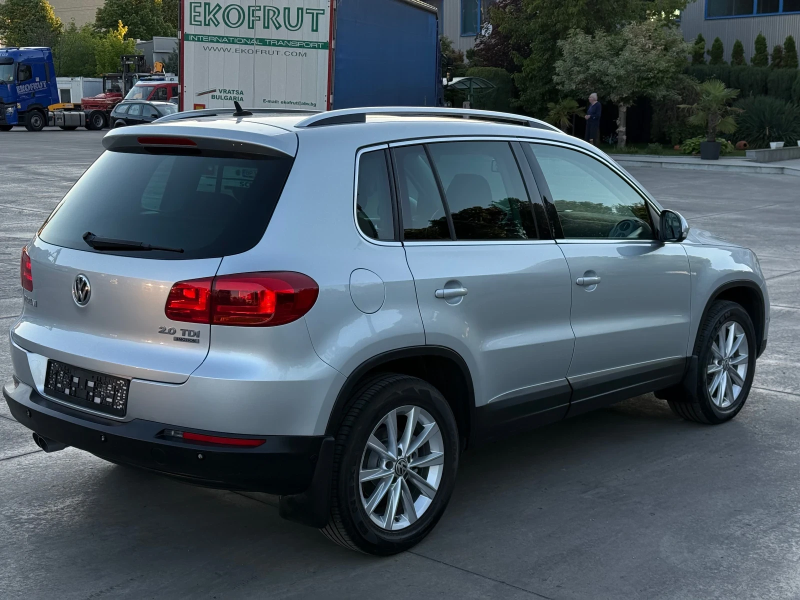 VW Tiguan 2.0 4motion* перфектен* панорама, снимка 5 - Автомобили и джипове - 54559965