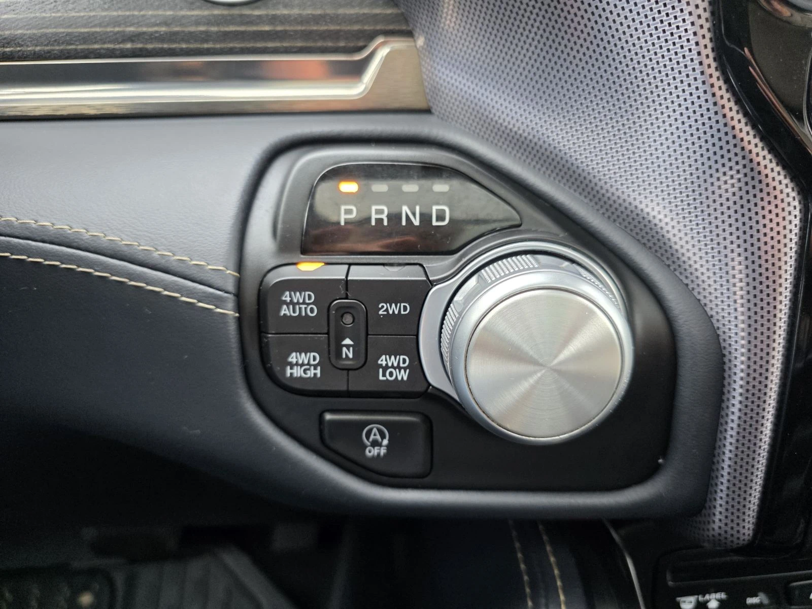 Dodge RAM 1500 5.7L CREW CAB LIMITED, снимка 16 - Автомобили и джипове - 54566680