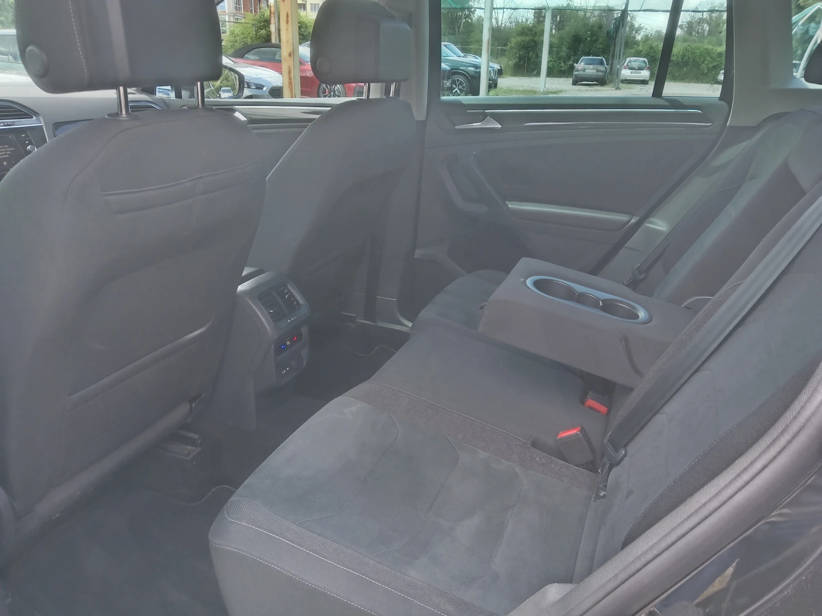 VW Tiguan 2.0TSI 4motion , снимка 10 - Автомобили и джипове - 54959950