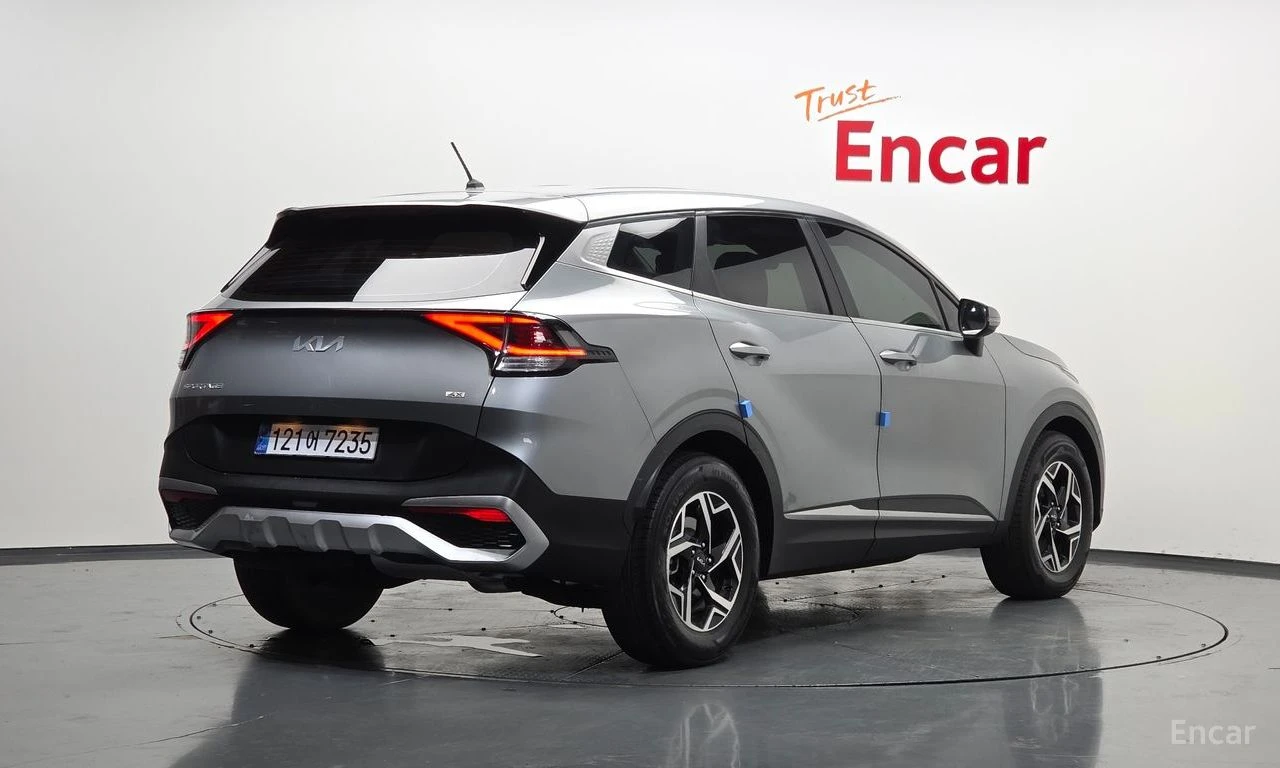 Kia Sportage 2.0D Trendy 4x4* HARMAN KARDON* ПОДГРЕВ* КАМЕРА* , снимка 3 - Автомобили и джипове - 55217656