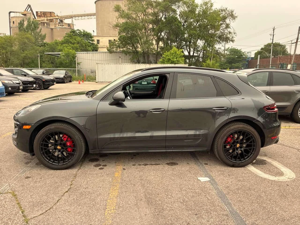 Porsche Macan * GTS * АВТОКРЕДИТ БЕЗ ПЪРВОНАЧАЛНА ВНОСКА* , снимка 2 - Автомобили и джипове - 55323608