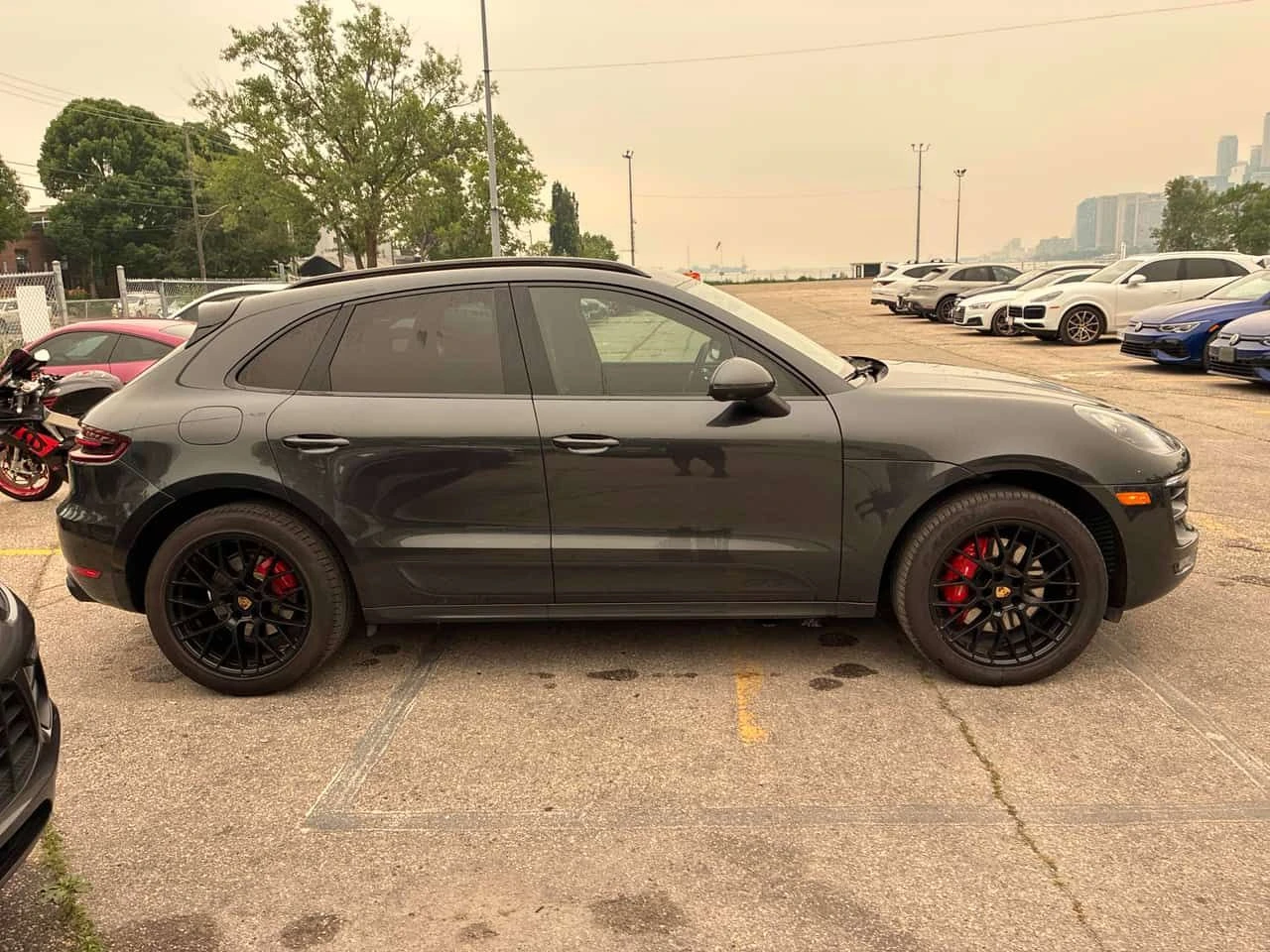Porsche Macan * GTS * АВТОКРЕДИТ БЕЗ ПЪРВОНАЧАЛНА ВНОСКА* , снимка 3 - Автомобили и джипове - 55323608
