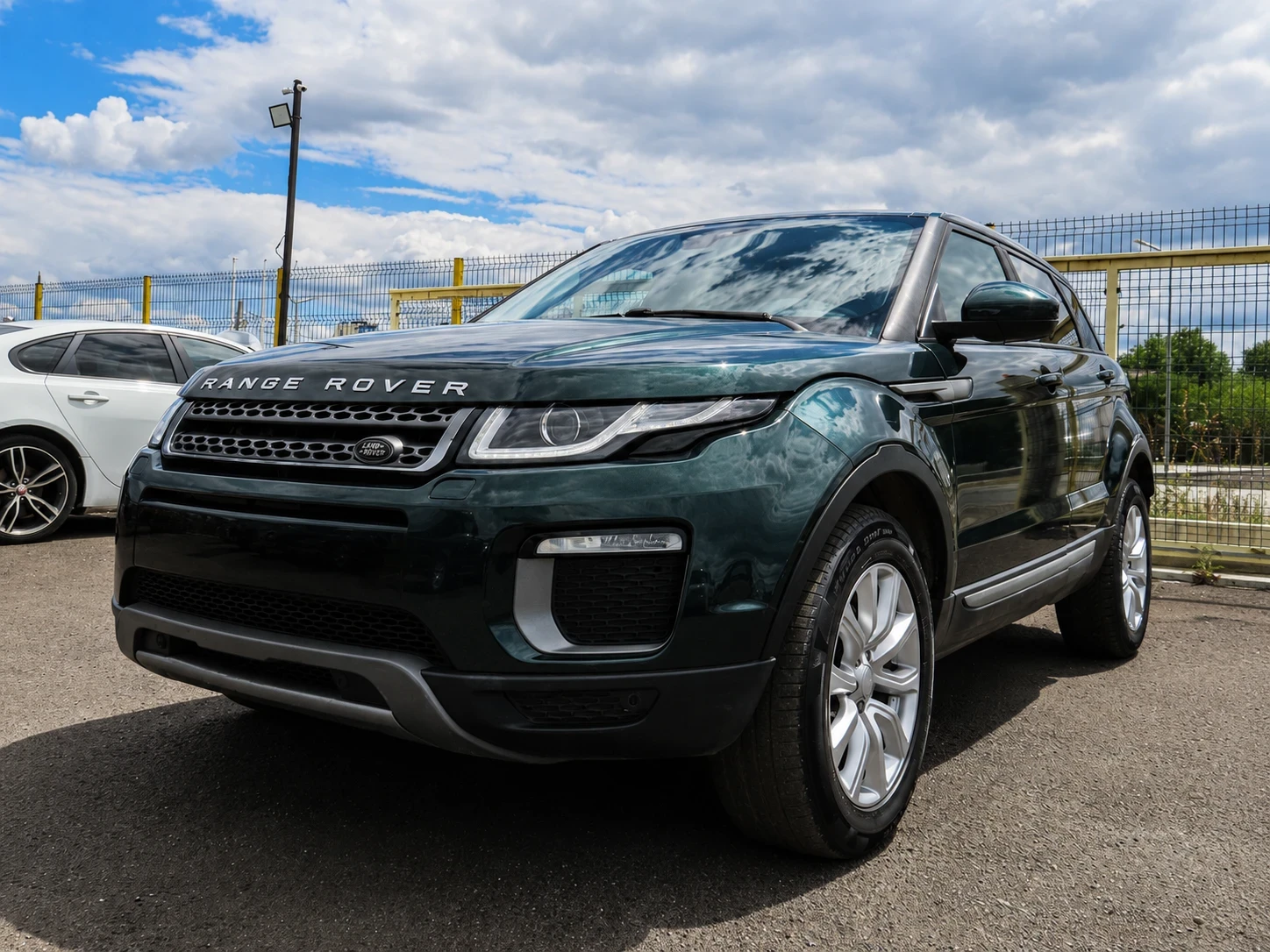 Land Rover Range Rover Evoque 2.0 DIESEL TD4, снимка 2 - Автомобили и джипове - 55426038
