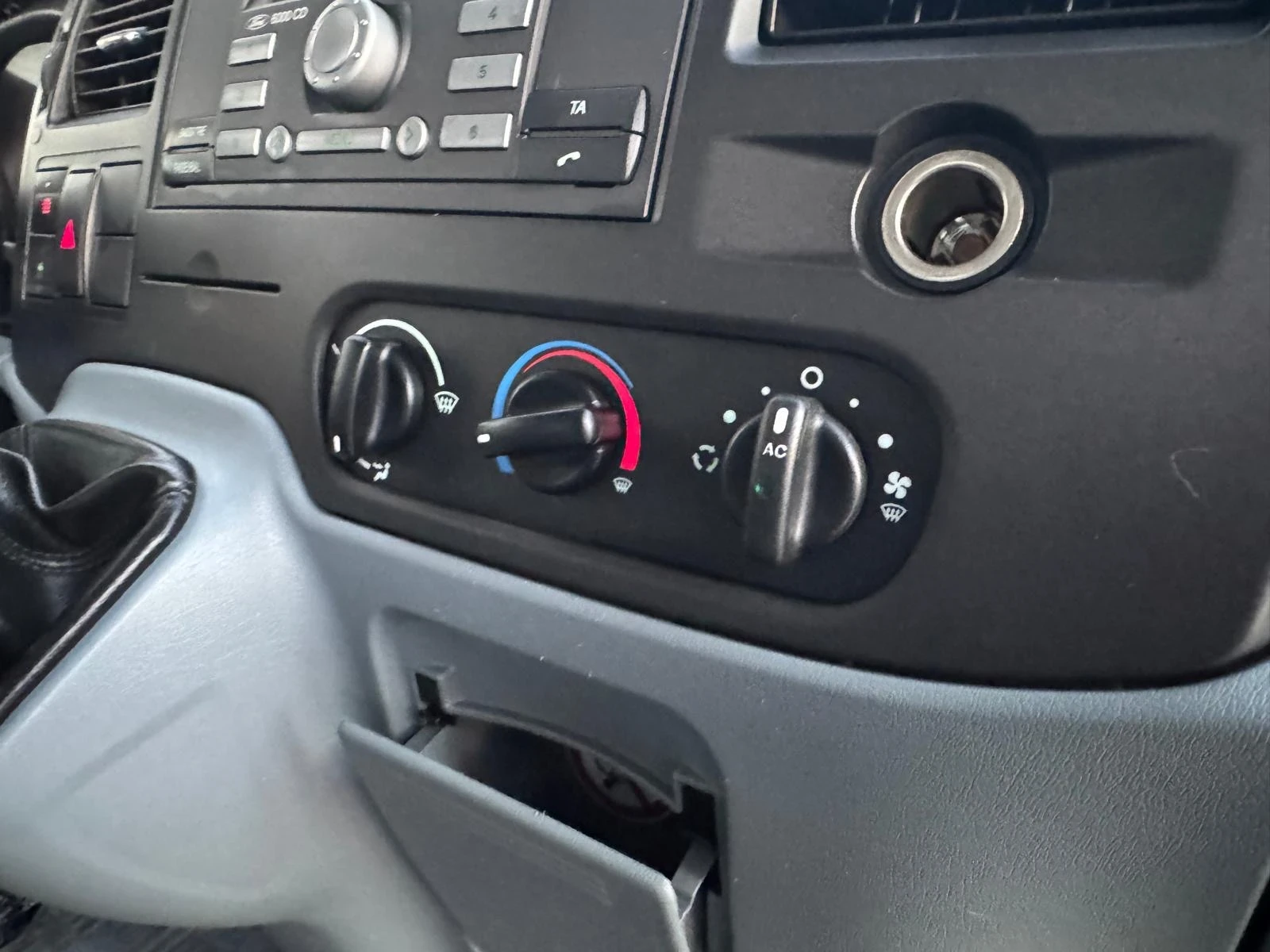Ford Transit Бордови/6 скорости/2-на гума/ЛИЗИНГ!, снимка 10 - Бусове и автобуси - 55742794