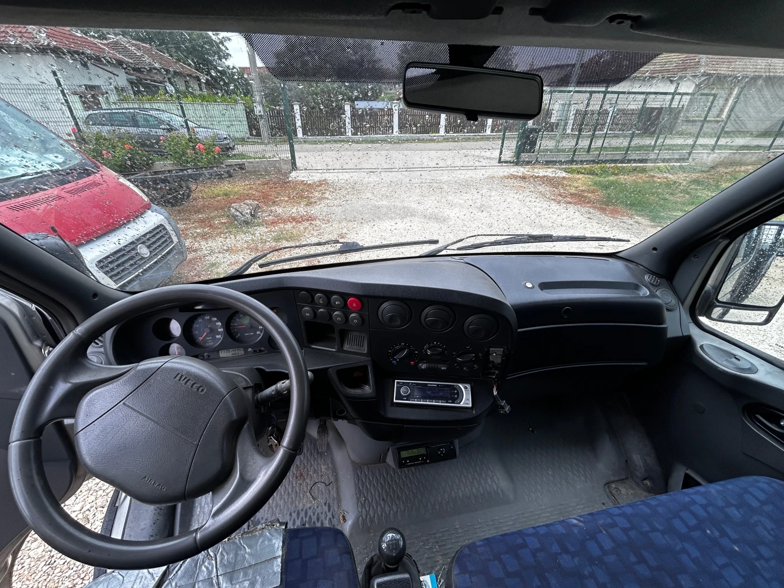 Iveco 35c17 3.0, 170 к.с., климатик, чисто нов, кош, тристране, снимка 17 - Бусове и автобуси - 55891014