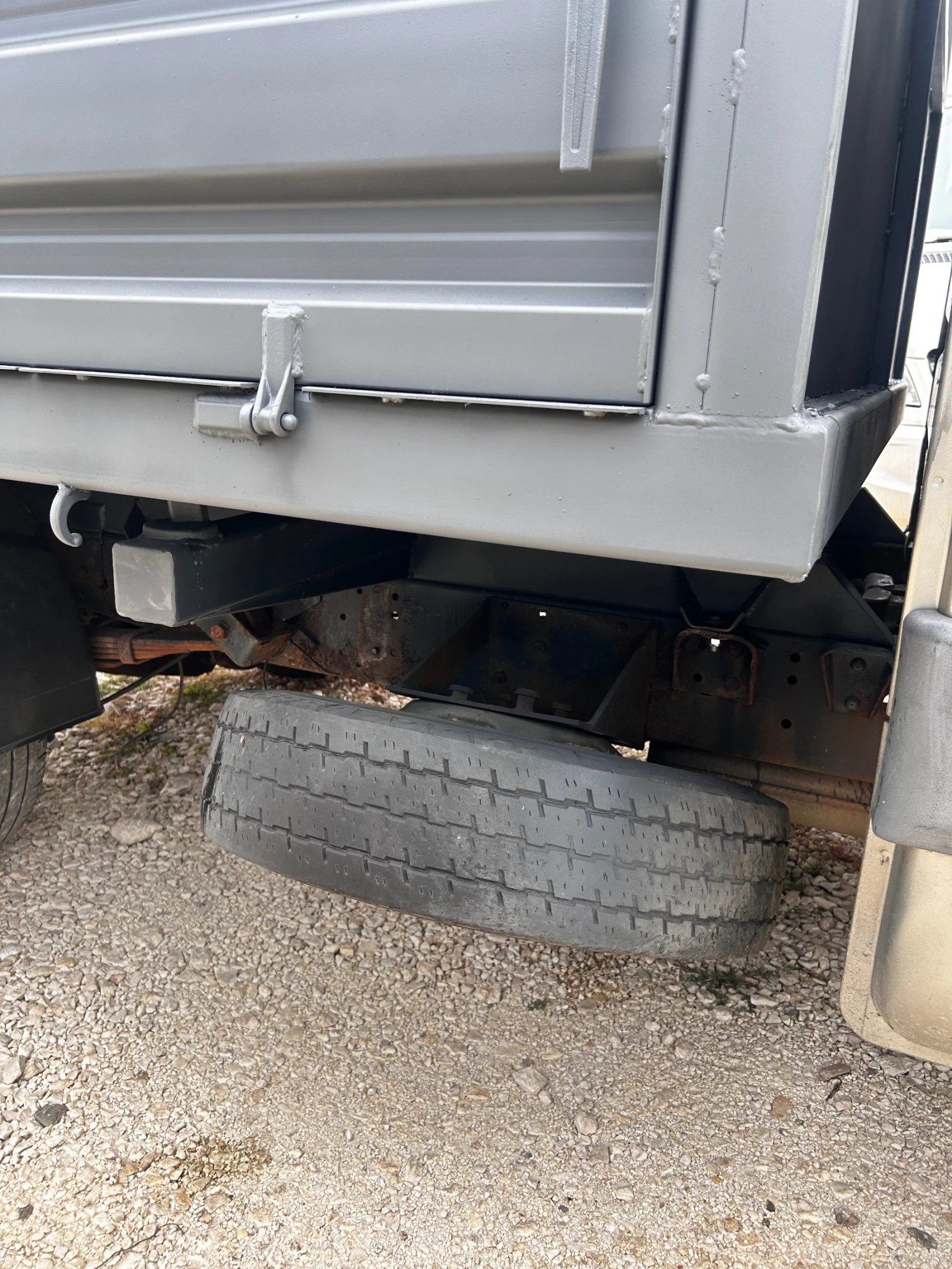 Iveco 35c17 3.0, 170 к.с., климатик, чисто нов, кош, тристране, снимка 9 - Бусове и автобуси - 55891014
