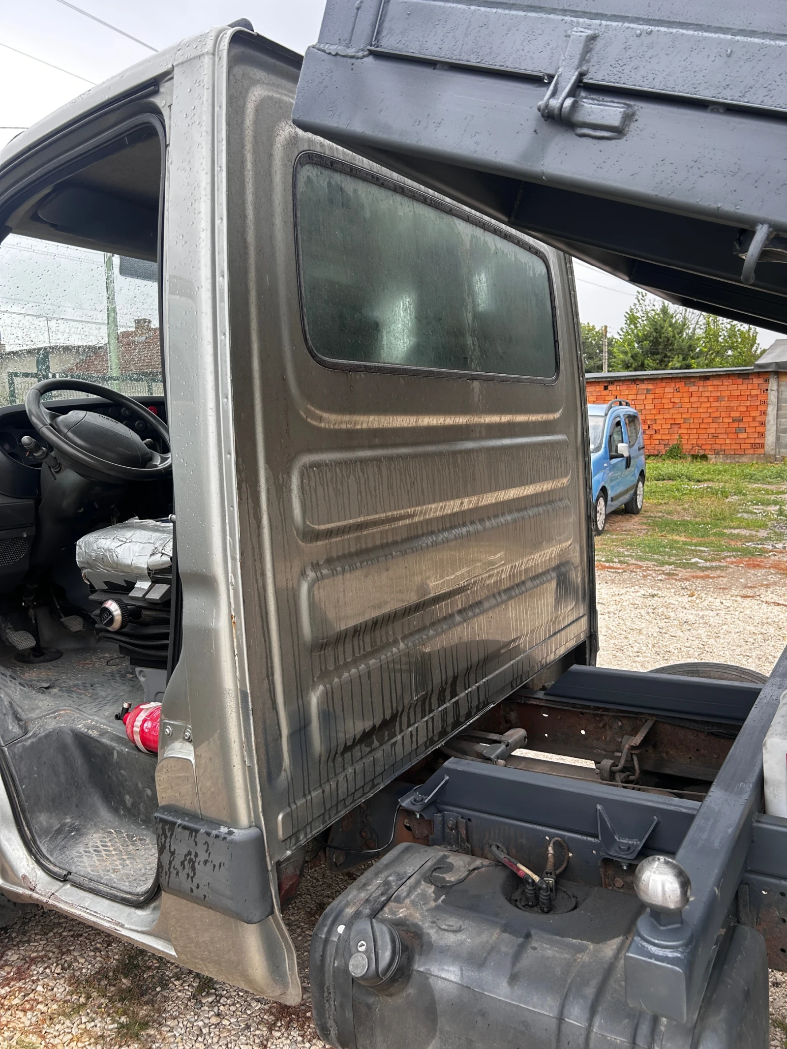 Iveco 35c17 3.0, 170 к.с., климатик, чисто нов, кош, тристране, снимка 12 - Бусове и автобуси - 55891014