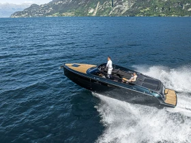 Моторна яхта Cranchi E26 CLASSIC, снимка 1