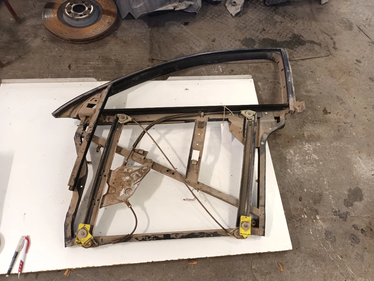 ������ ���� �� �������, �������������� ���� � 6 2.5��� | Mobile.bg � ����������� 1