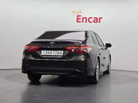 Toyota Camry 2.5 LE Hybrid| 208к.с.| ВКЛ.ТЕХНОТЕСТ, снимка 4