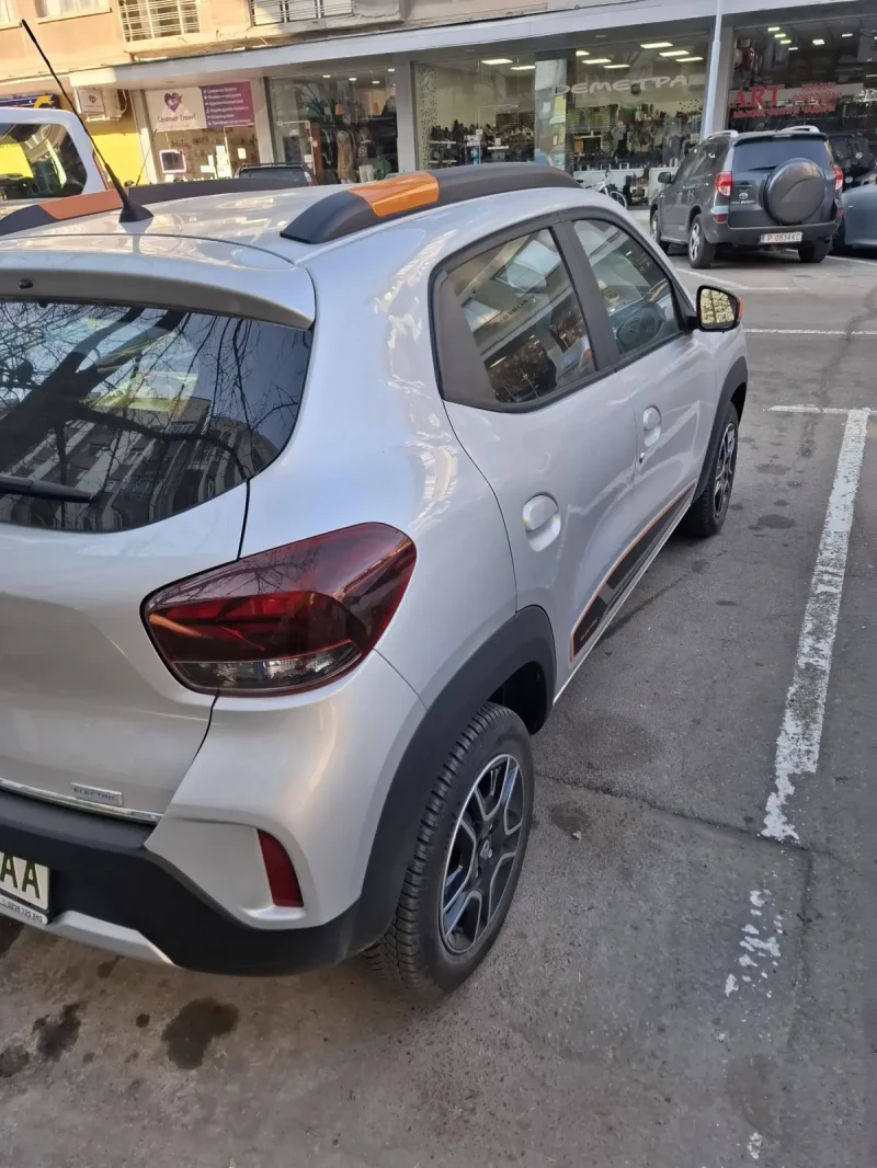 Dacia Spring електрическа, снимка 4 - Автомобили и джипове - 49492561