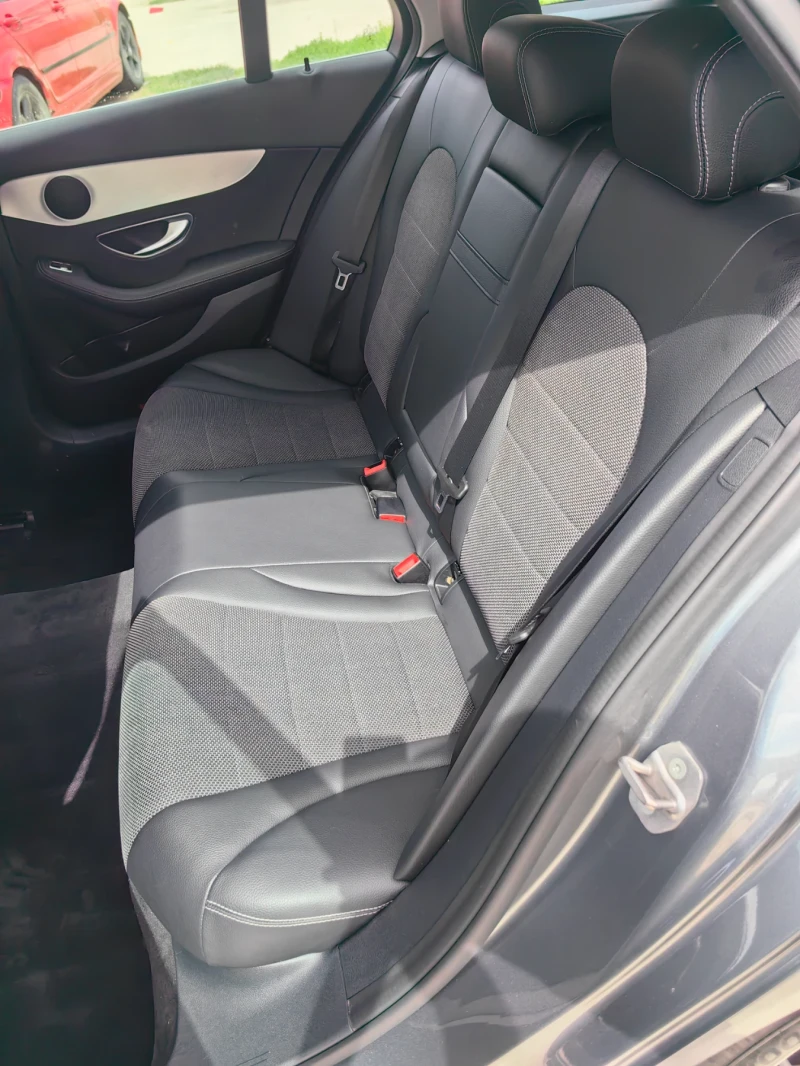 Mercedes-Benz C 220, снимка 14 - Автомобили и джипове - 50507410