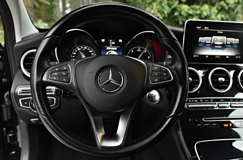 Mercedes-Benz C 220 d * NAVI* LED* BSA* KEYLESS* CAMERA, снимка 12 - Автомобили и джипове - 51871243