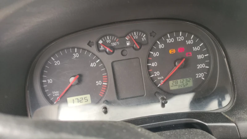 VW Bora 1.9 tdi, снимка 5 - Автомобили и джипове - 52591888