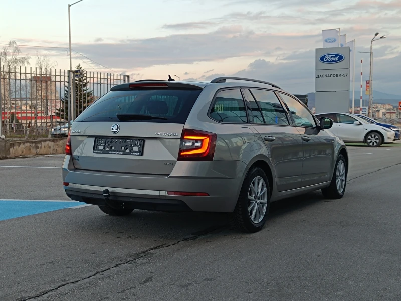 Skoda Octavia 2.0 TDI | 4x4 | DSG, снимка 4 - Автомобили и джипове - 52921527