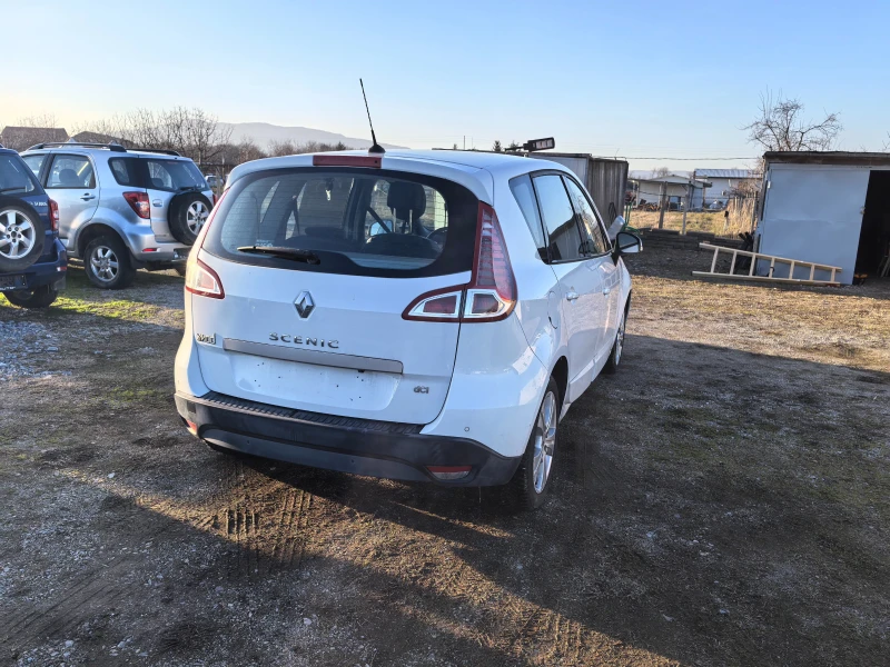 Renault Scenic 1.5 dci, снимка 4 - Автомобили и джипове - 53167121