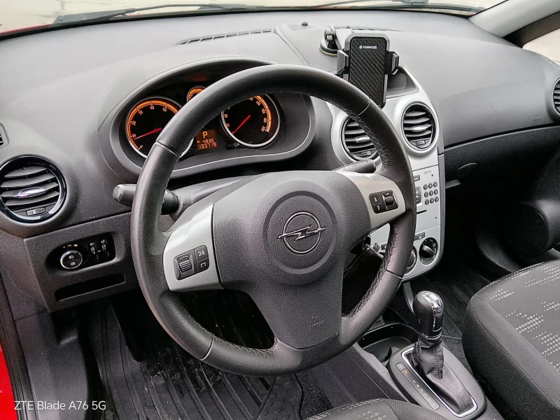 Opel Corsa 1.4i, снимка 8 - Автомобили и джипове - 53295225