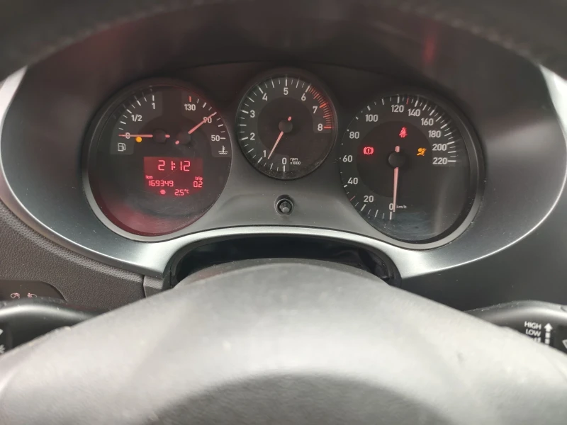 Seat Leon 1.4i клима, снимка 14 - Автомобили и джипове - 53462042