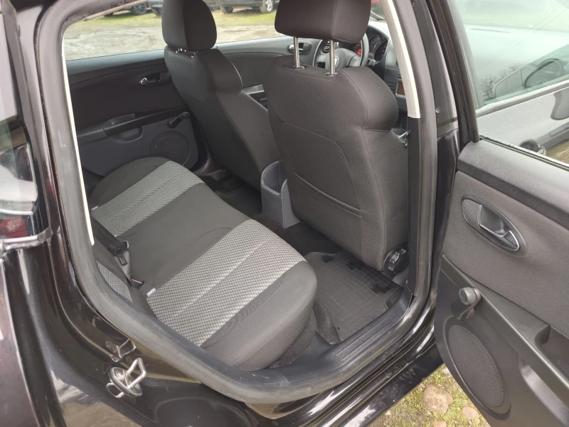 Seat Leon 1.4i клима, снимка 16 - Автомобили и джипове - 53462042