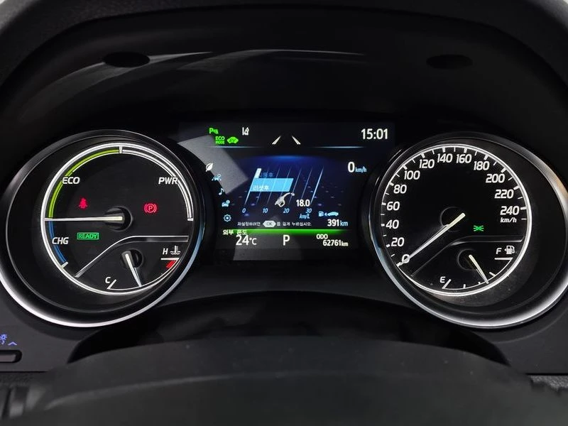 Toyota Camry 2.5 LE Hybrid| 208к.с.| ВКЛ.ТЕХНОТЕСТ, снимка 8 - Автомобили и джипове - 55119928