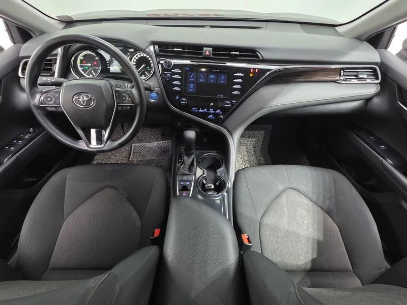Toyota Camry 2.5 LE Hybrid| 208к.с.| ВКЛ.ТЕХНОТЕСТ, снимка 7 - Автомобили и джипове - 55119928