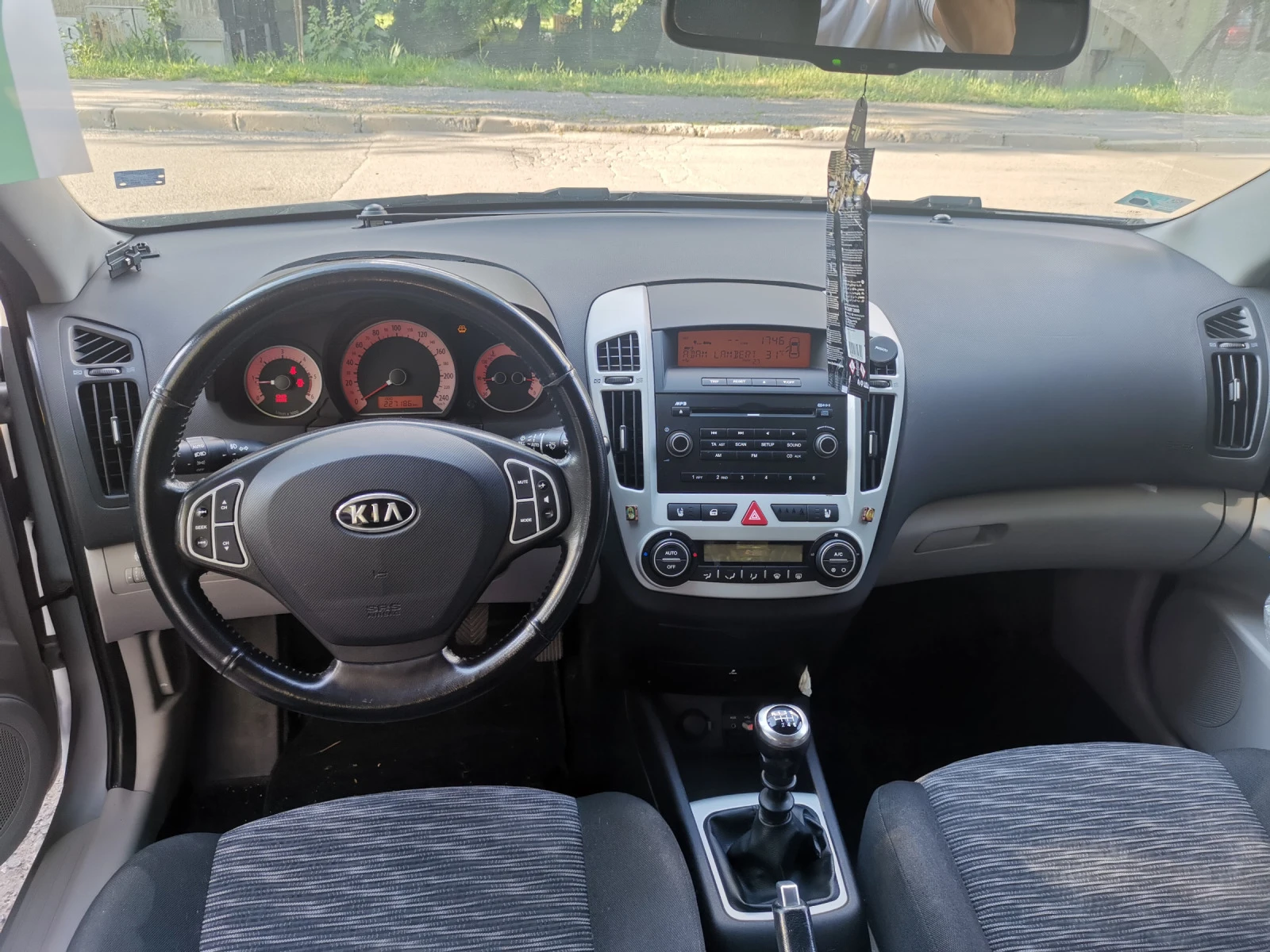 Kia Ceed CRDI - изображение 6