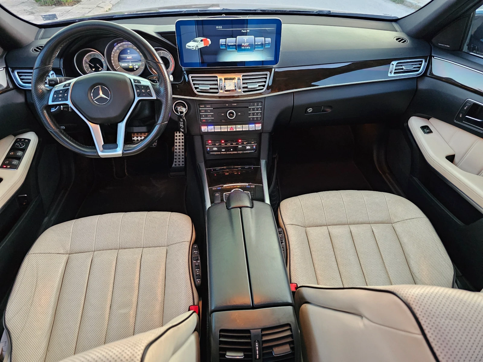Mercedes-Benz E 350 AMG 9G .faiclift дистроник пано. - изображение 9