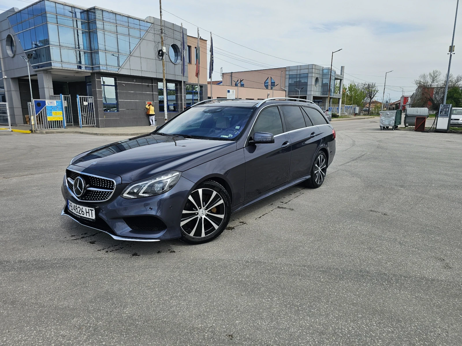 Mercedes-Benz E 350 AMG 9G .faiclift дистроник пано. - изображение 7