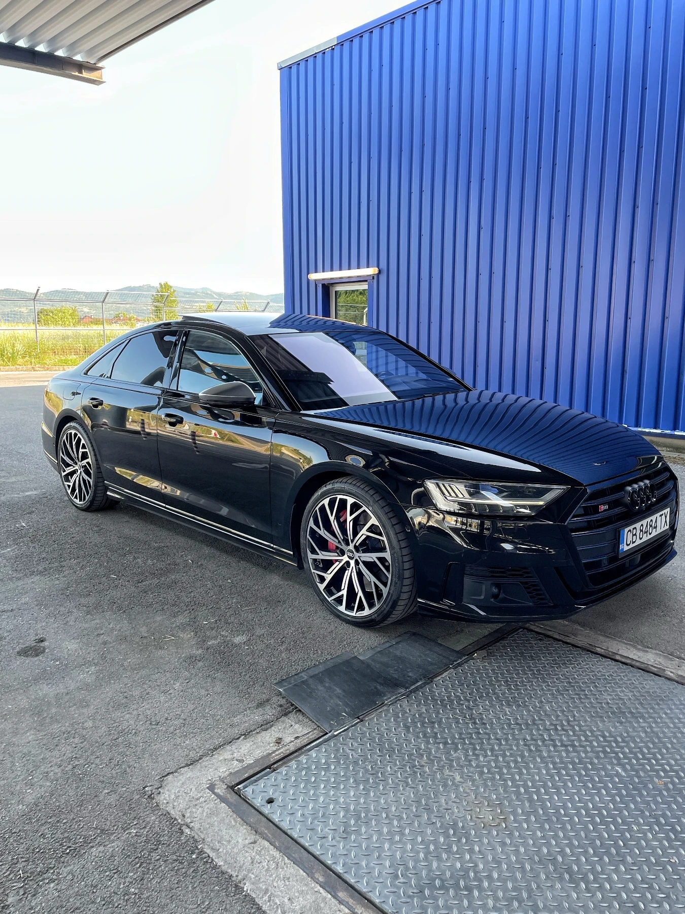 Audi S8 Black edition/full/top/ - изображение 2