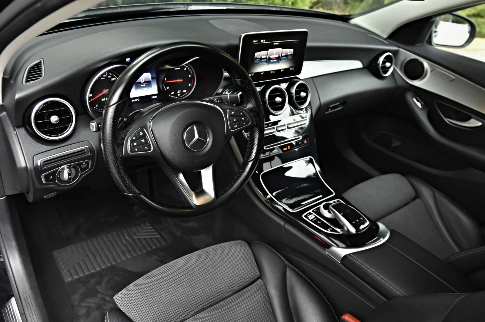 Mercedes-Benz C 220 d * NAVI* LED* BSA* KEYLESS* CAMERA - изображение 10