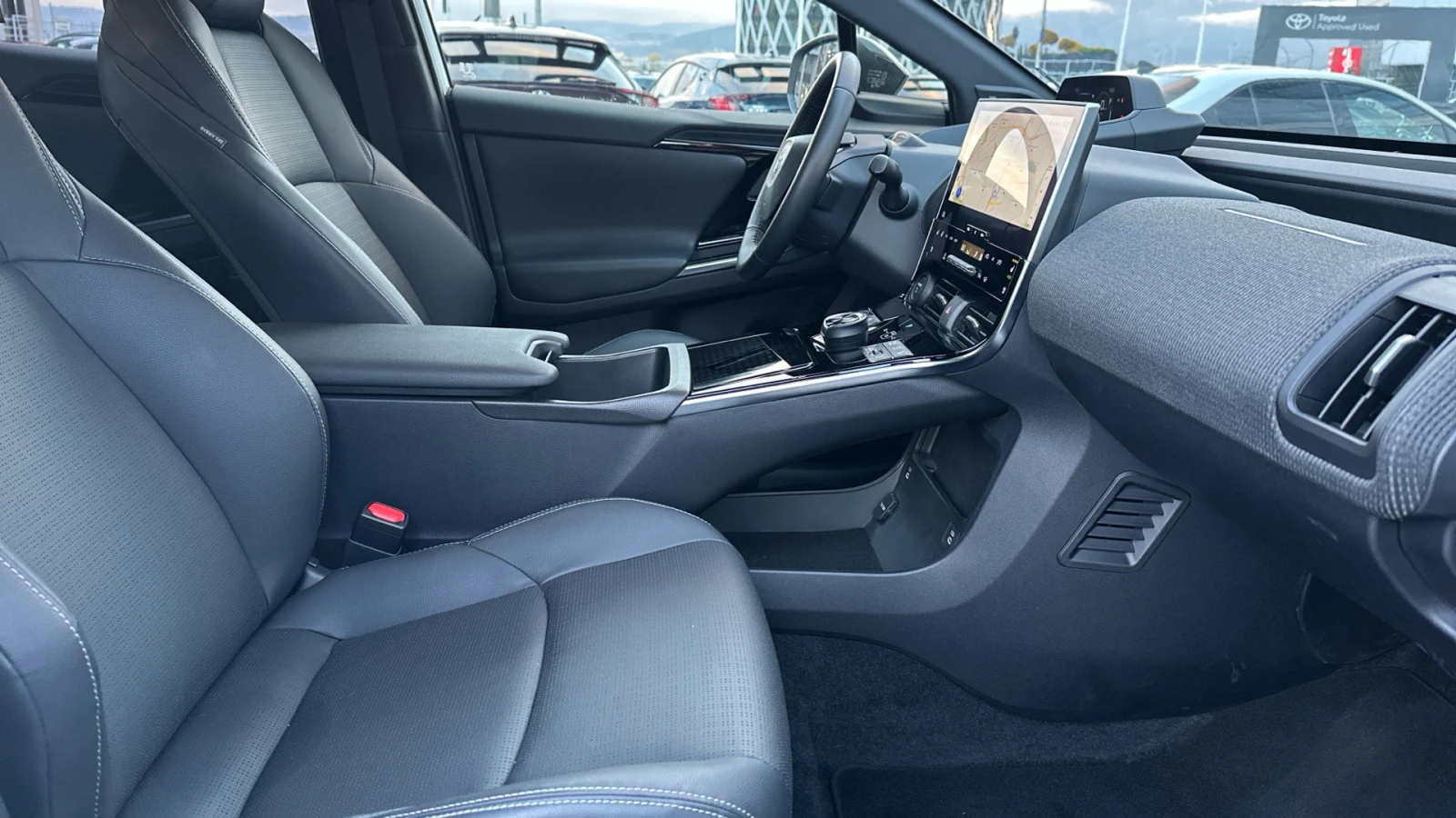 Toyota bZ4X AWD Luxury  | Mobile.bg   6