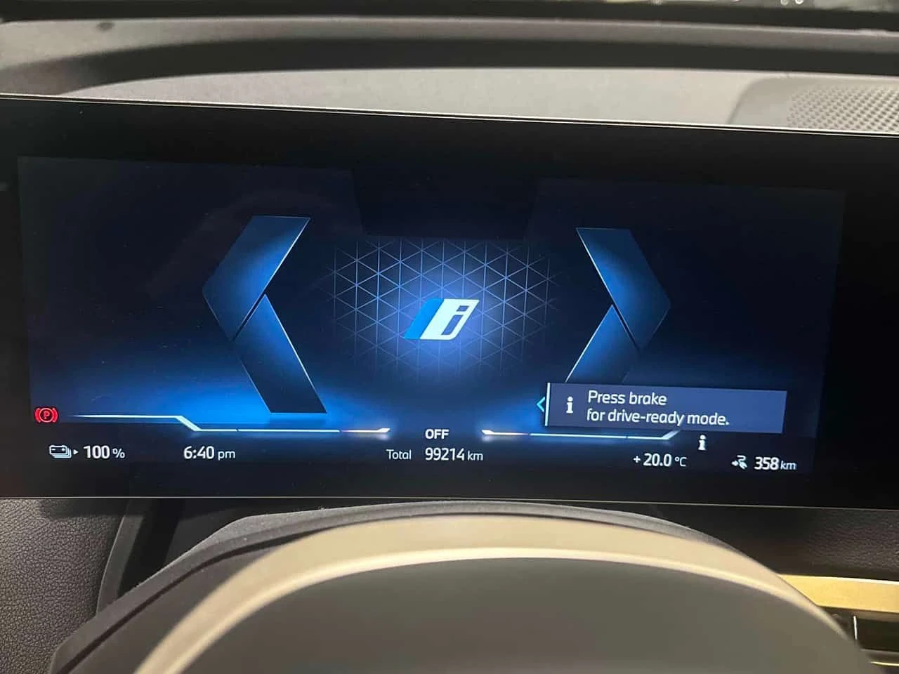 BMW iX * xDrive40 * HARMAN KARDON* 360* KEYLESS*  - изображение 8